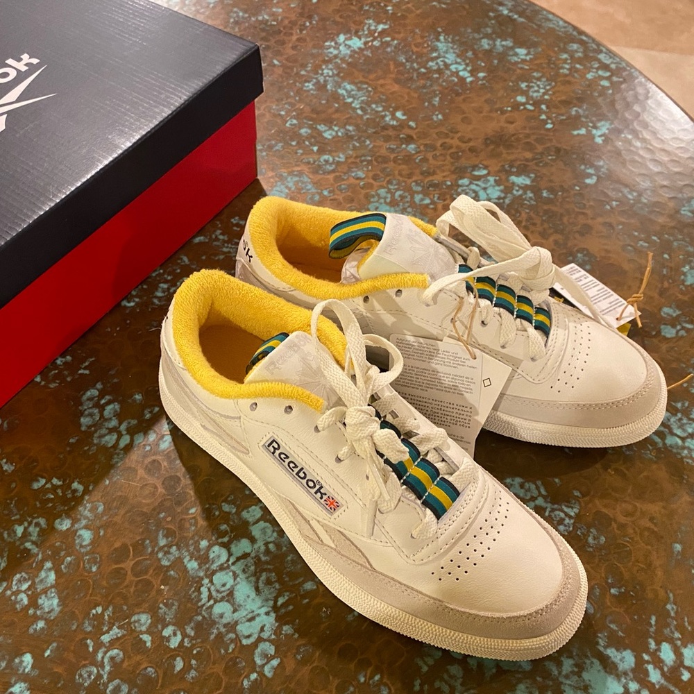 brand new men’s revenge club c vintage reebok’s